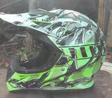 Bonito Casco para Motocross