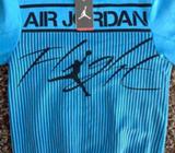MICHAEL JORDAN sueter talla M autentico aun con viñetas nuevo a estrenar $30.00 super fijos