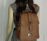 MOCHILA NINE WEST, ORIGINAL, CUERO, NUEVA