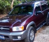 Vendo Nissan Pathfinder 2001 de agencia 4x4 standar, en excelente estado