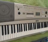 YAMAHA YPG235 6 OCTAVAS 76 TECLAS SEMI PESADAS