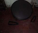 se vende mesa de hierro urge vender precio fijo en buen estado poco negociable