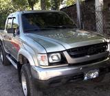 Vendo Pick Up Toyota Hilux 4x2 Disel2002