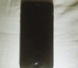 iPhone 6 con detalle en pieza electrónica interna