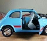 Fiat 500 Clásico 1/28 Bonito Obsequio