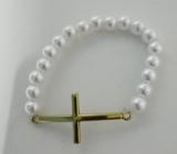 Pulsera de Perlas con Cruz