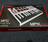 controlador akai mpk mini II edicion limitada blanco negro nueva estrenar